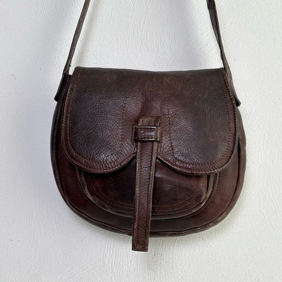 Vintage artisan handmade boho minimalist distressed genuine leather shoulder bag - Picture 9 of 17